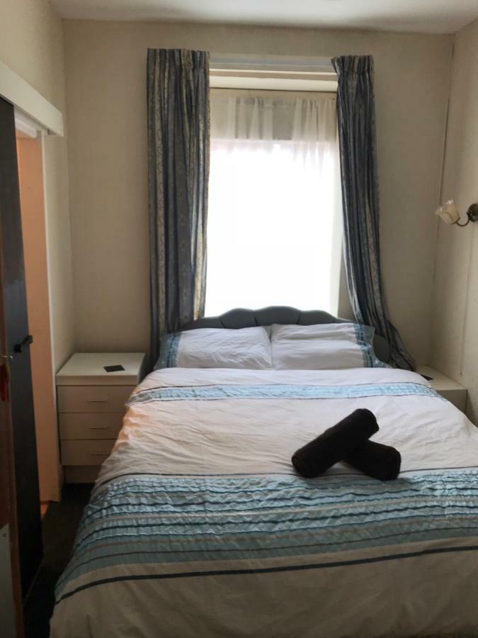 בלקפול The Merlin Hotel מראה חיצוני תמונה
